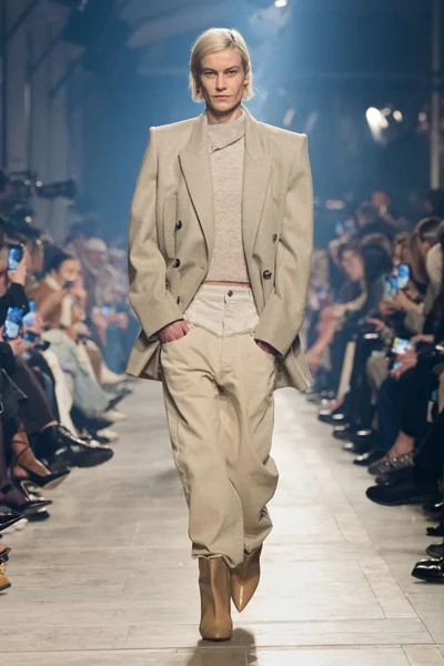 Look 8